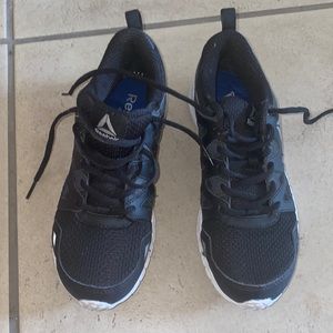 Reebok black shoes 7.5